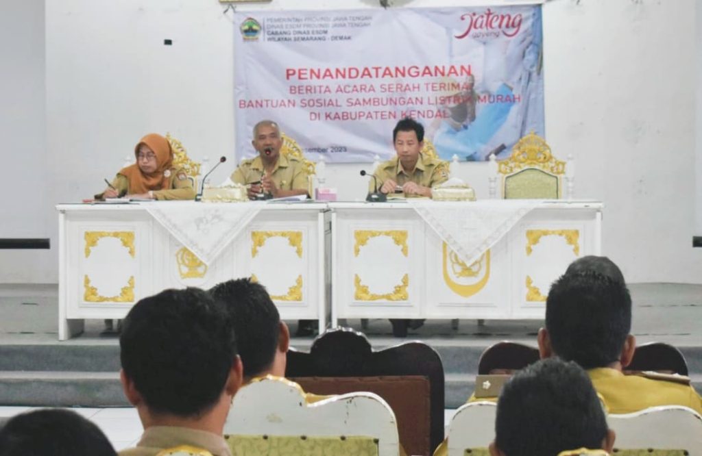Dinas ESDM Jateng Melakukan Penandatanganan Bantuan Sambungan Listrik Murah 