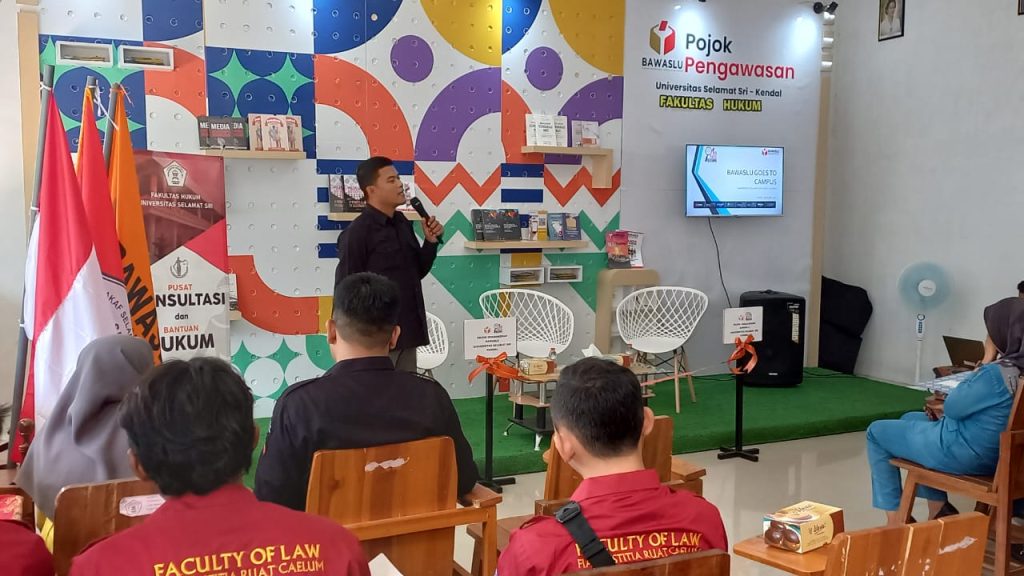 Bersama Universitas Slamet Sri, Bawaslu Kendal Launching Pojok Pengawasan Pemilu 