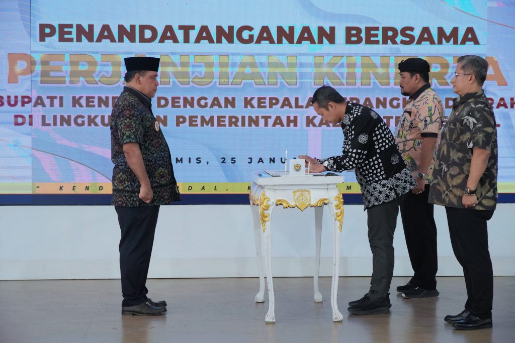 Pemkab Kendal Melaksanakan Penandatanganan Perjanjian Kinerja Kepala Perangkat Daerah