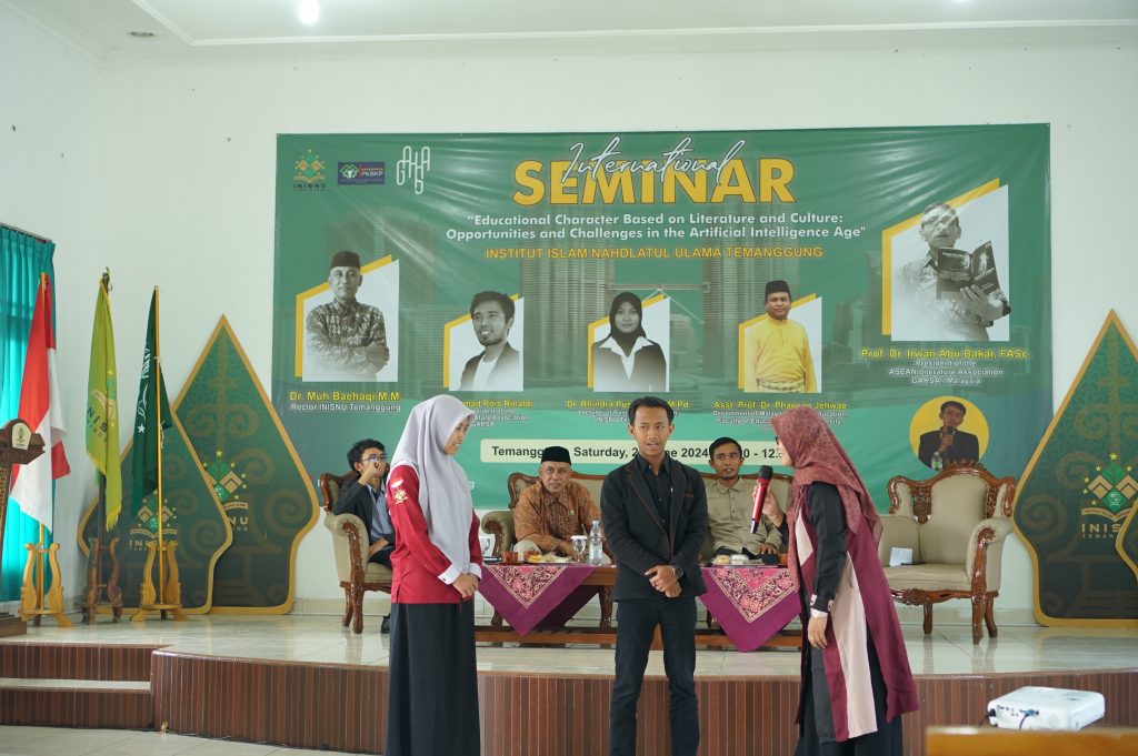 Seminar Internasional Inisnu Hadirkan Sastrawan Tiga Negara