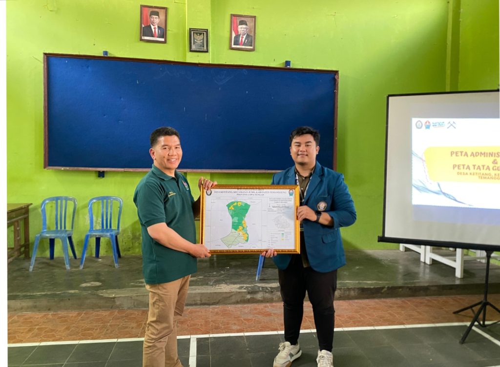 Peningkatan Infografis Wilayah Desa, Mahasiswa KKN Tim II Undip Membuat Peta Tata Guna Lahan Desa