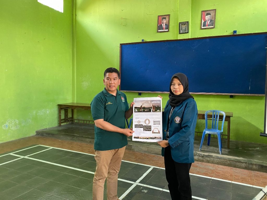 Mahasiswa TIM II KKN UNDIP Meredesain Gapura Desa dengan Sentuhan Modern dan Tradisional
