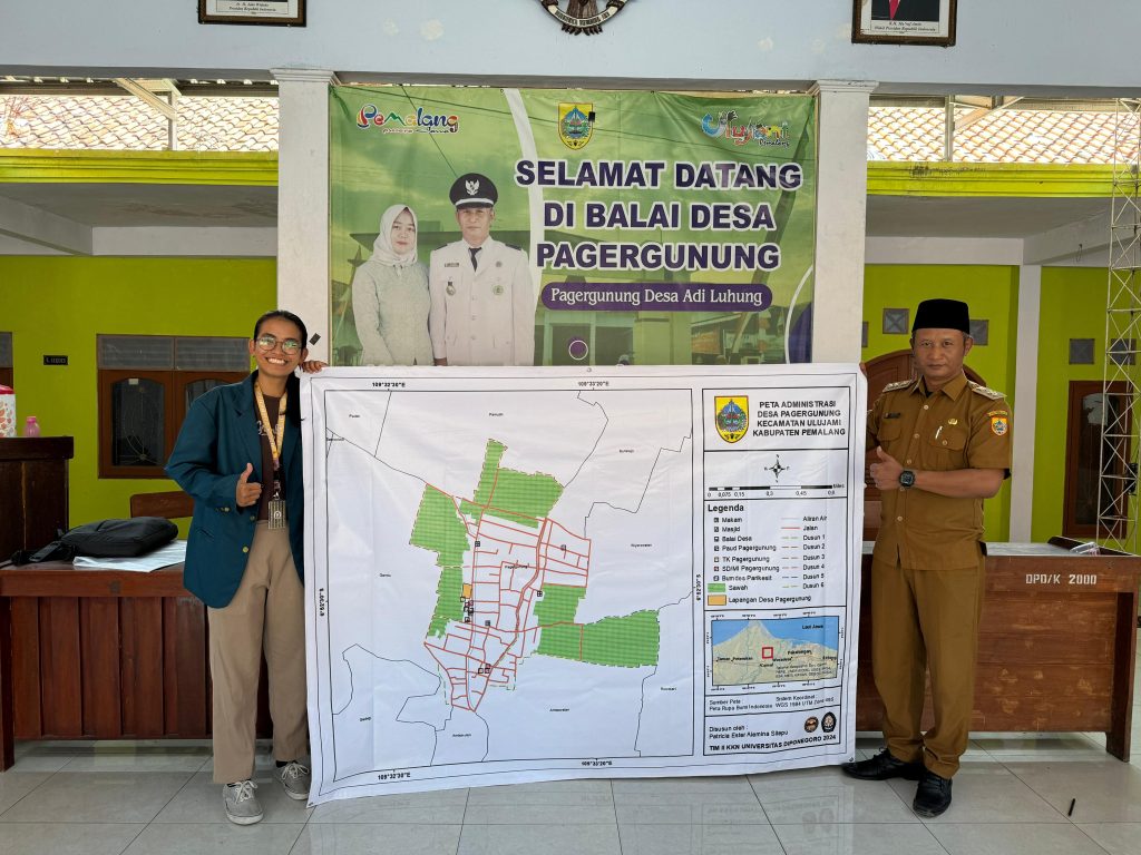 KKN Tim II Undip Tingkatkan Relevansi dan Keakuratan dengan Memperbaharui Peta Administrasi Desa Pagergunung