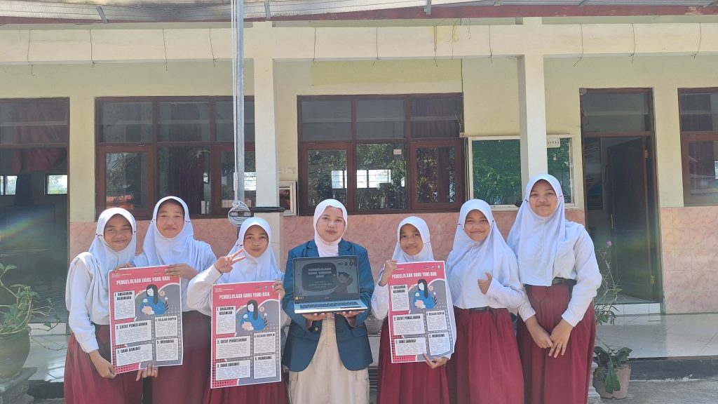 Pendampingan Cara Pengelolaan Uang yang Baik Sejak Dini kepada Anak-Anak Desa Tegalrejo