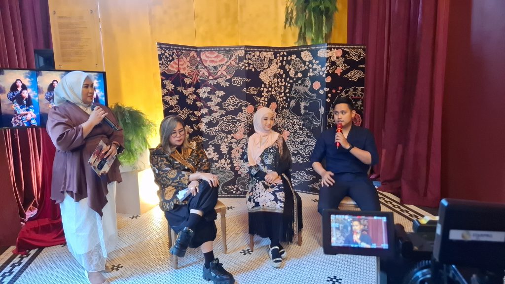 Pemkab Kendal Launching Motif Batik Kendil Emas