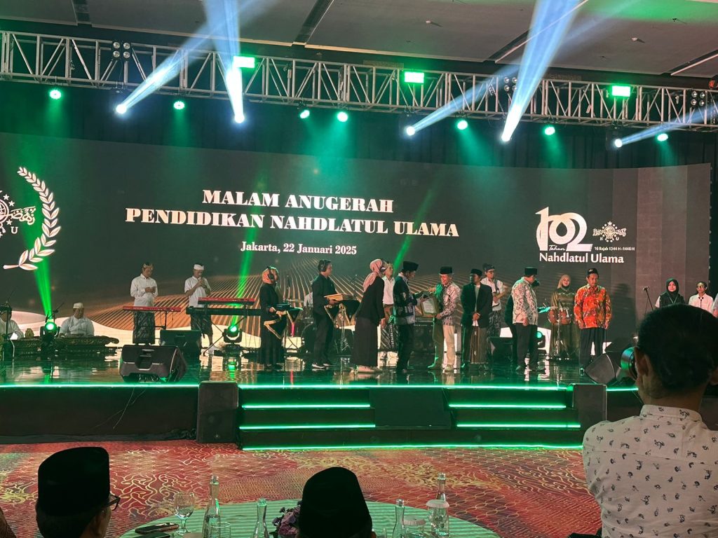 Lewat Guru dan Kepala MI, Ma’arif Jateng Terima Award dari PBNU