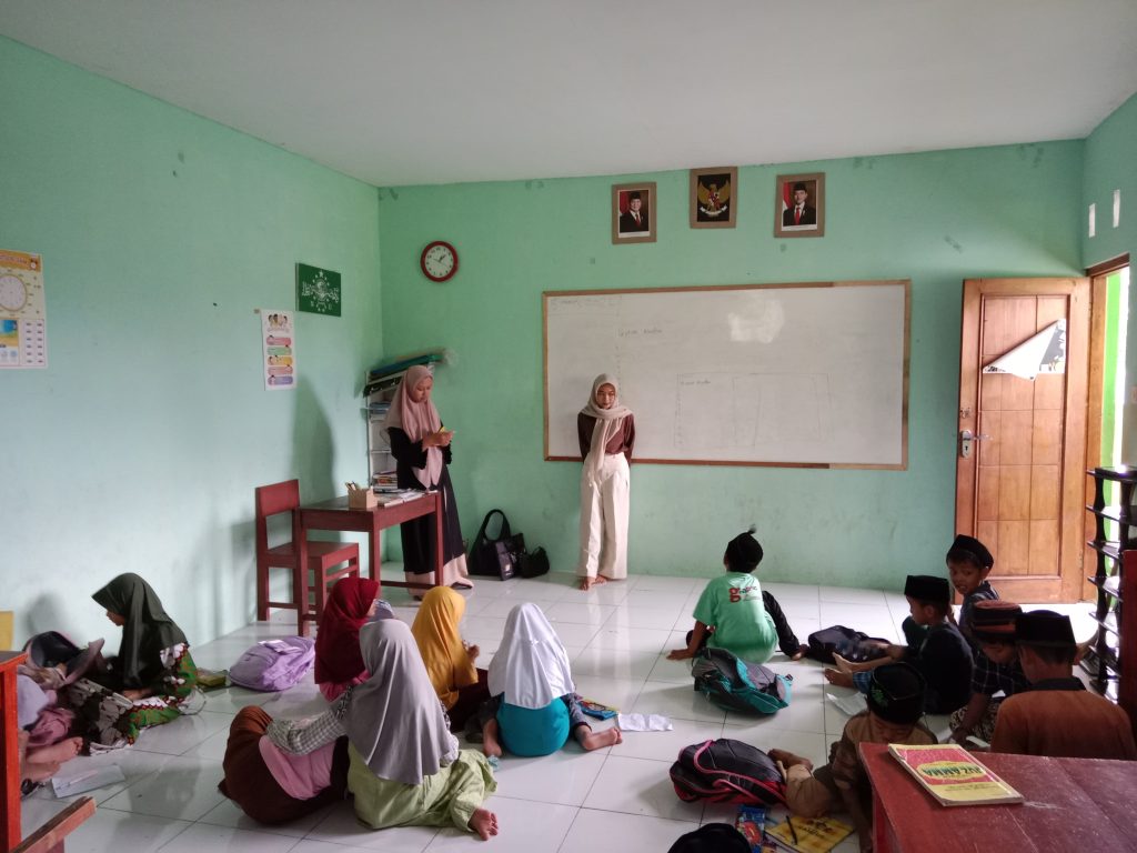 Mahasiswa PGMI INISNU Gelar Pesantren Kilat Di MI Asmaul Husna Kranggan