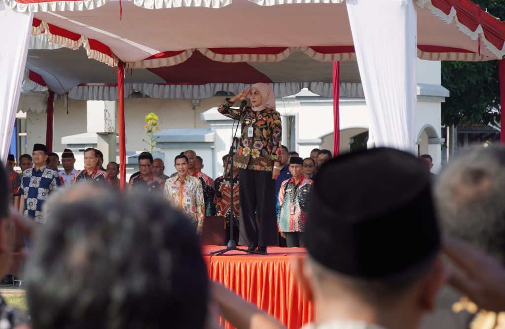 Bupati Kendal Dyah Kartika Permanasari Pimpin Apel Bersama Usai Libur Lebaran 1446 Hijriah 