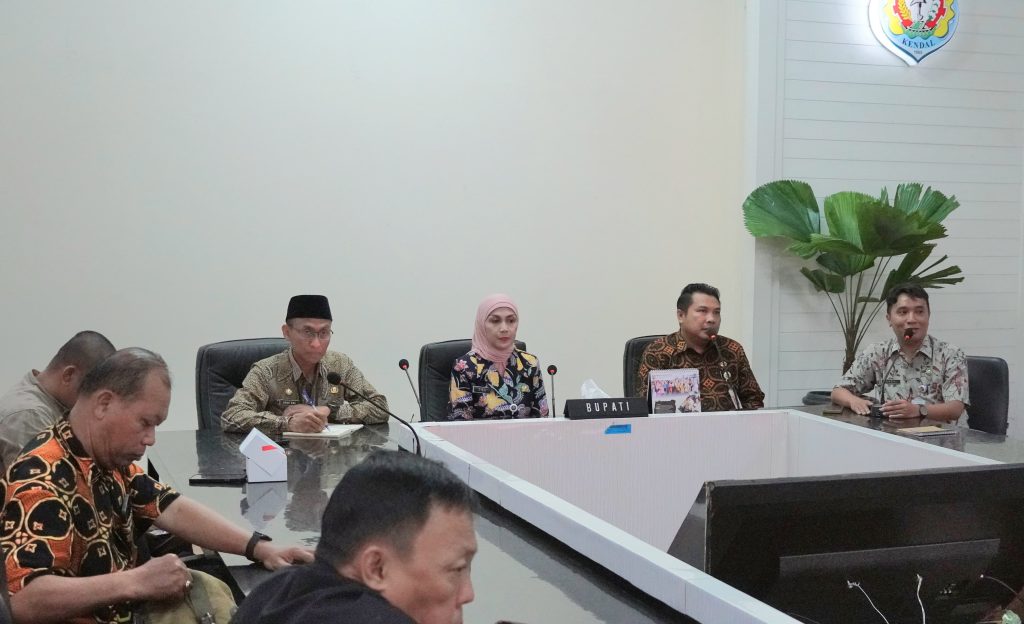 Melalui Program Bersatu Siaga, Pemkab Kendal Tingkatkan Gotong Royong Penataan Lingkungan