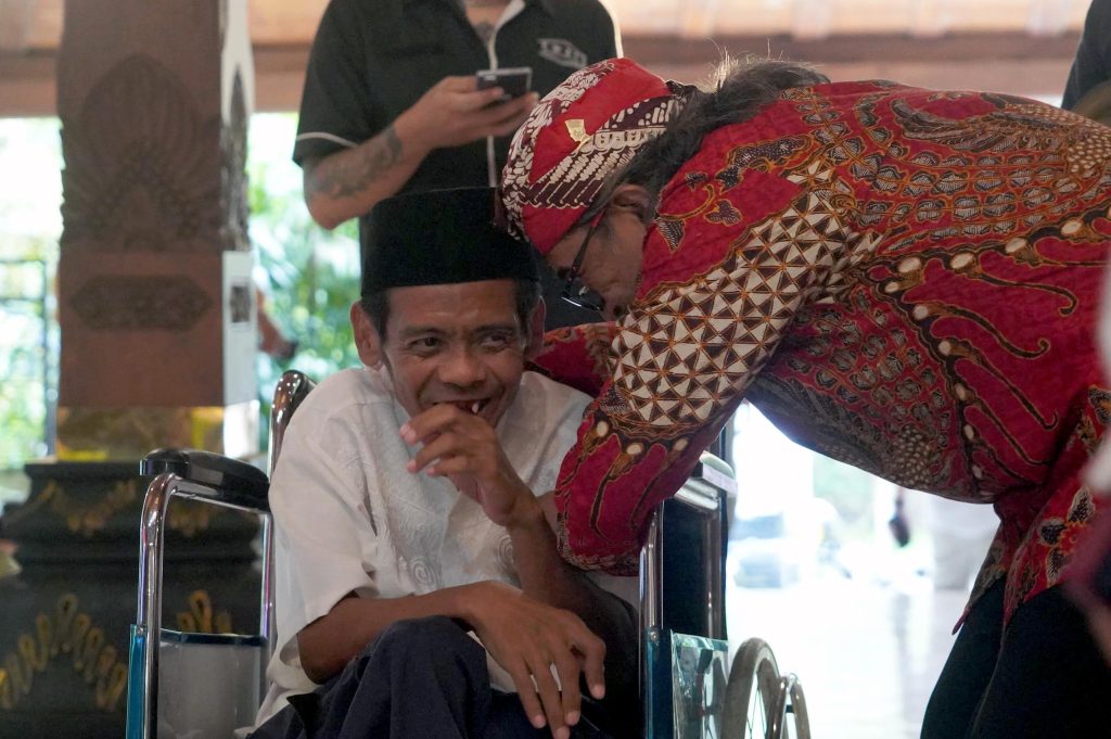 Tangis Bupati Agus Gondrong Pecah Kala Eks Napiter Asal Temanggung Ikrar Setia Kepada NKRI