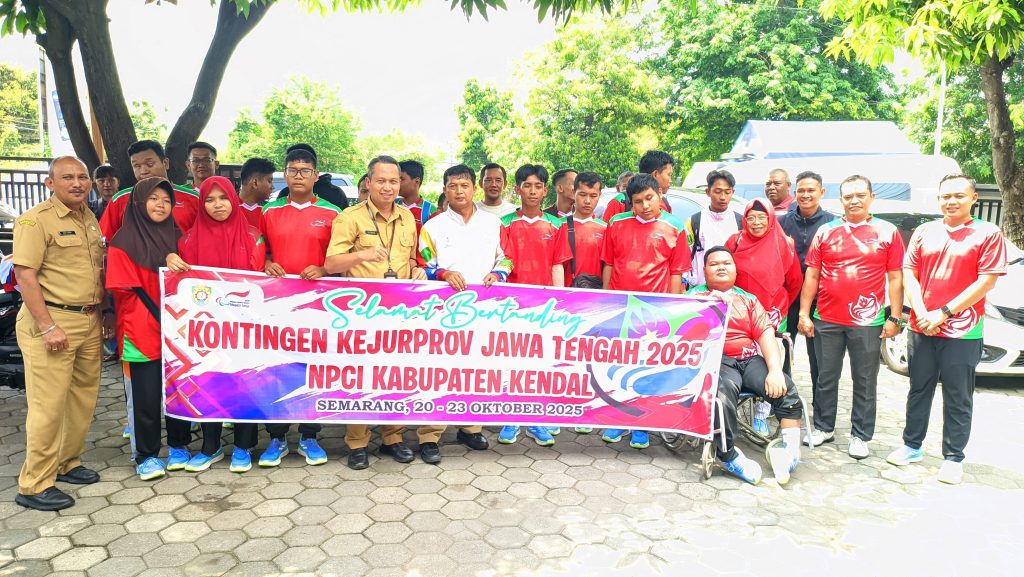 Siap Bertanding di Kejurprov Jateng, Kepala Disporapar Kendal Lepas Keberangkatan Kontingen NPCI 