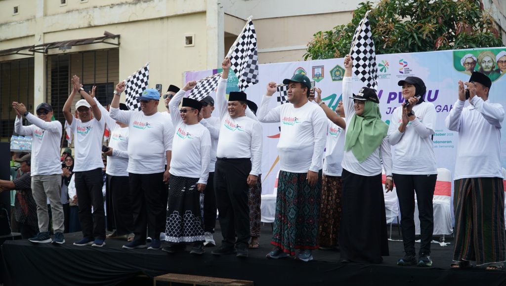 25 Ribu Nahdliyin Jalan Sehat Santri NU Jateng 2025 Disiapkan Dua Umrah dan Lima Motor