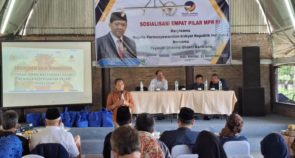 Drs. Fadholi Melaksanakan Sosialisasi Empat Pilar MPR RI kepada Masyarakat Kendal