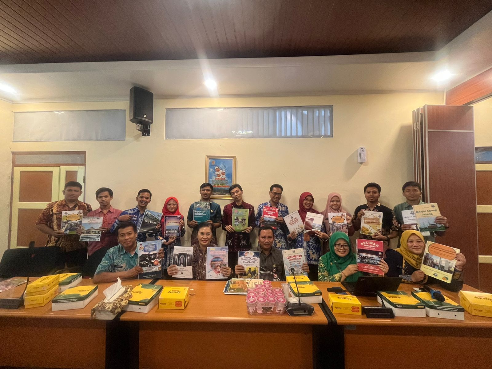 Guru SD Kota Semarang Lahirkan 30 Buku Numerasi berbasis EVI MAP