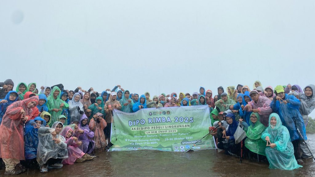 BEM Undip Gelar Aksi Dipo Peduli Lingkungan Edisi Dipo Rimba di Gunung Andong