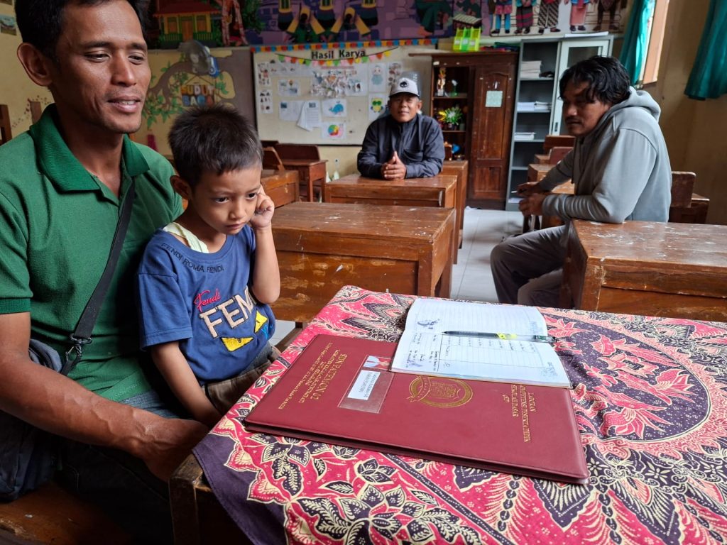 Keren, SDN Patemon 02 Kota Semarang Jalankan Gerakan Ayah Mengambil Rapor
