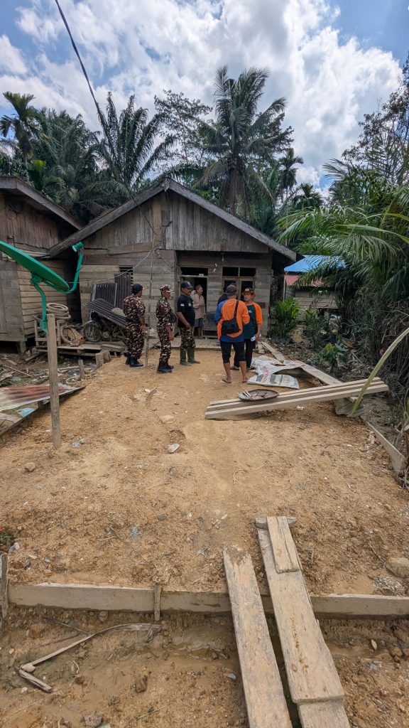 Relawan NU Tembus Wilayah Terisolir Banjir Aceh Timur, Salurkan Bantuan untuk Warga Desa Dataran indah