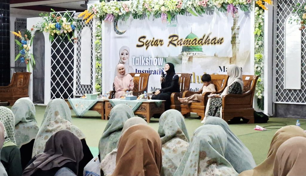 Bupati Kendal Ikuti Pengajian Bareng Neng Nawal Arafah