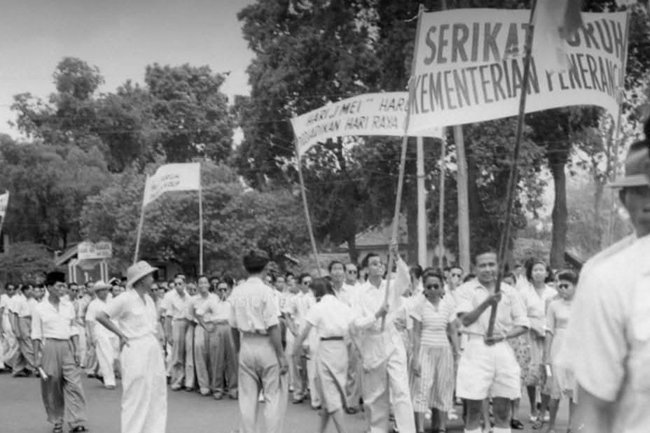Buruh Aktor Pematangan Demokrasi