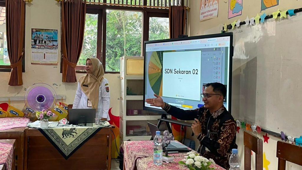 KKG Gugus Dewi Kunthi Gelar Pelatihan Public Speaking for Teacher di SDN Patemon 02