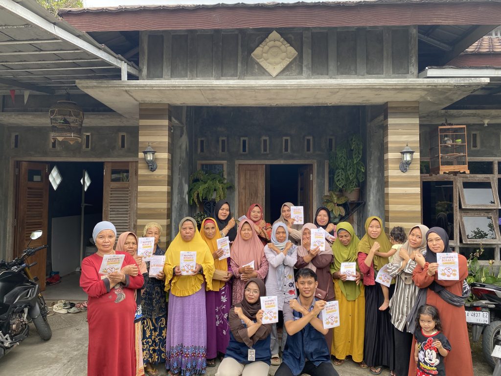 KKN UNNES Desa Surojoyo Edukasi Bahaya Boraks, Kenalkan Deteksi Sederhana dengan Ekstrak Kunyit